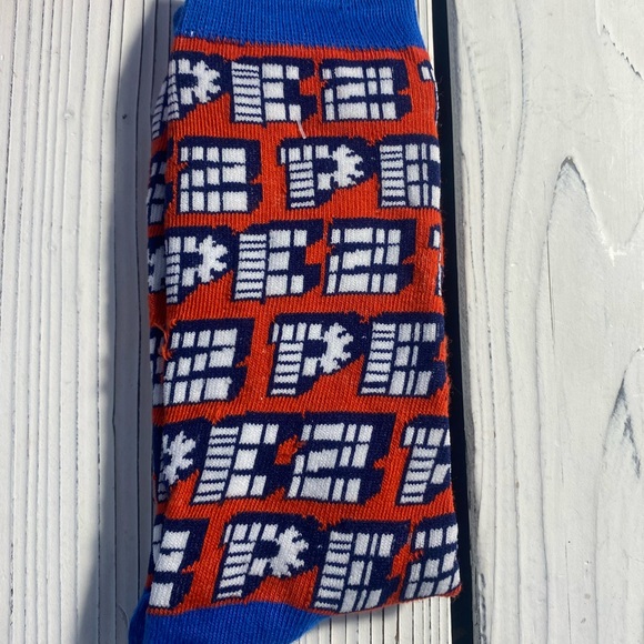 SOCKS 4 FOR 20 BUNDLES OF SOCKS - Picture 8 of 10